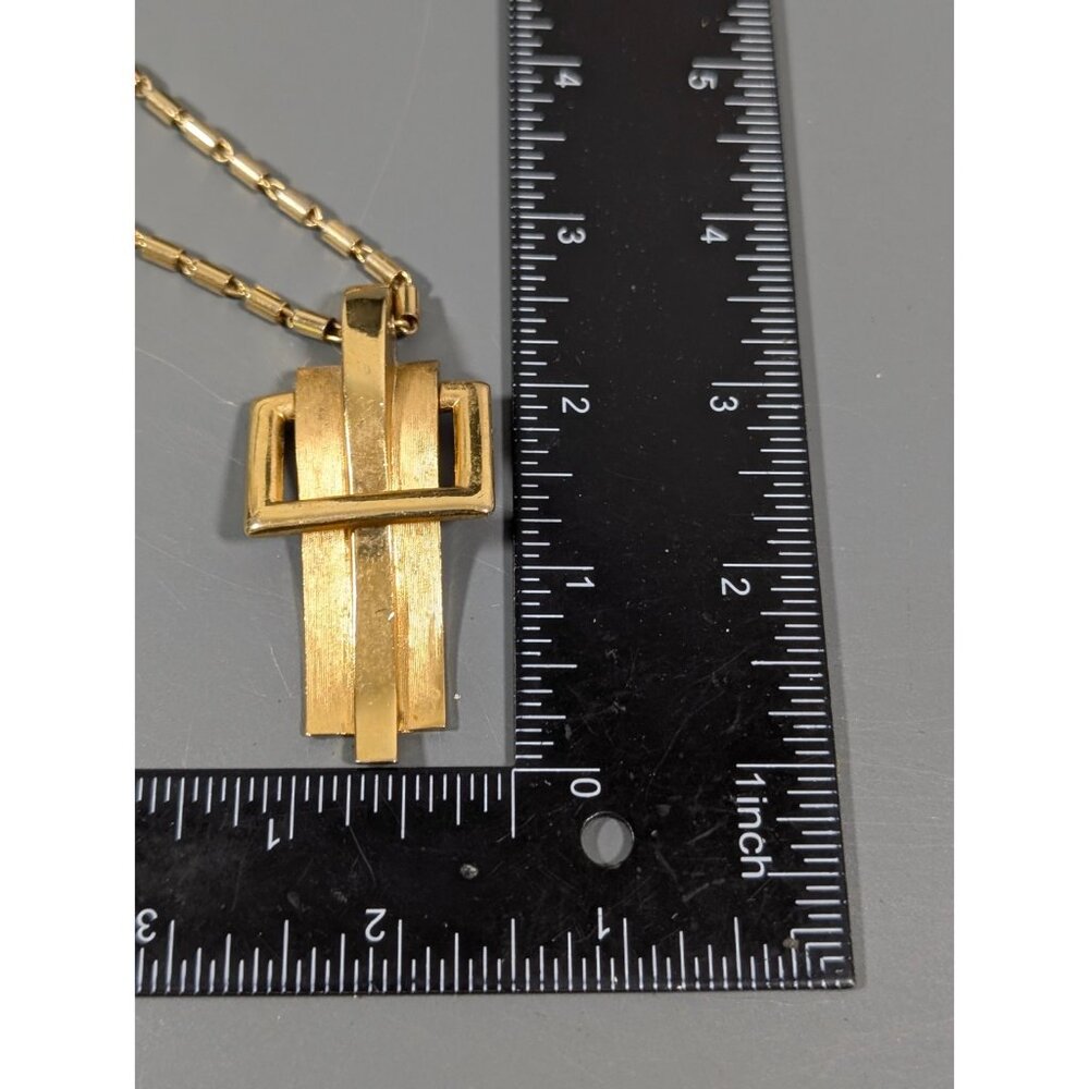 VTG Crown Trifari Textured Polished Belt Buckle Pendant‎ Necklace 17 in MCM - Picture 10 of 10